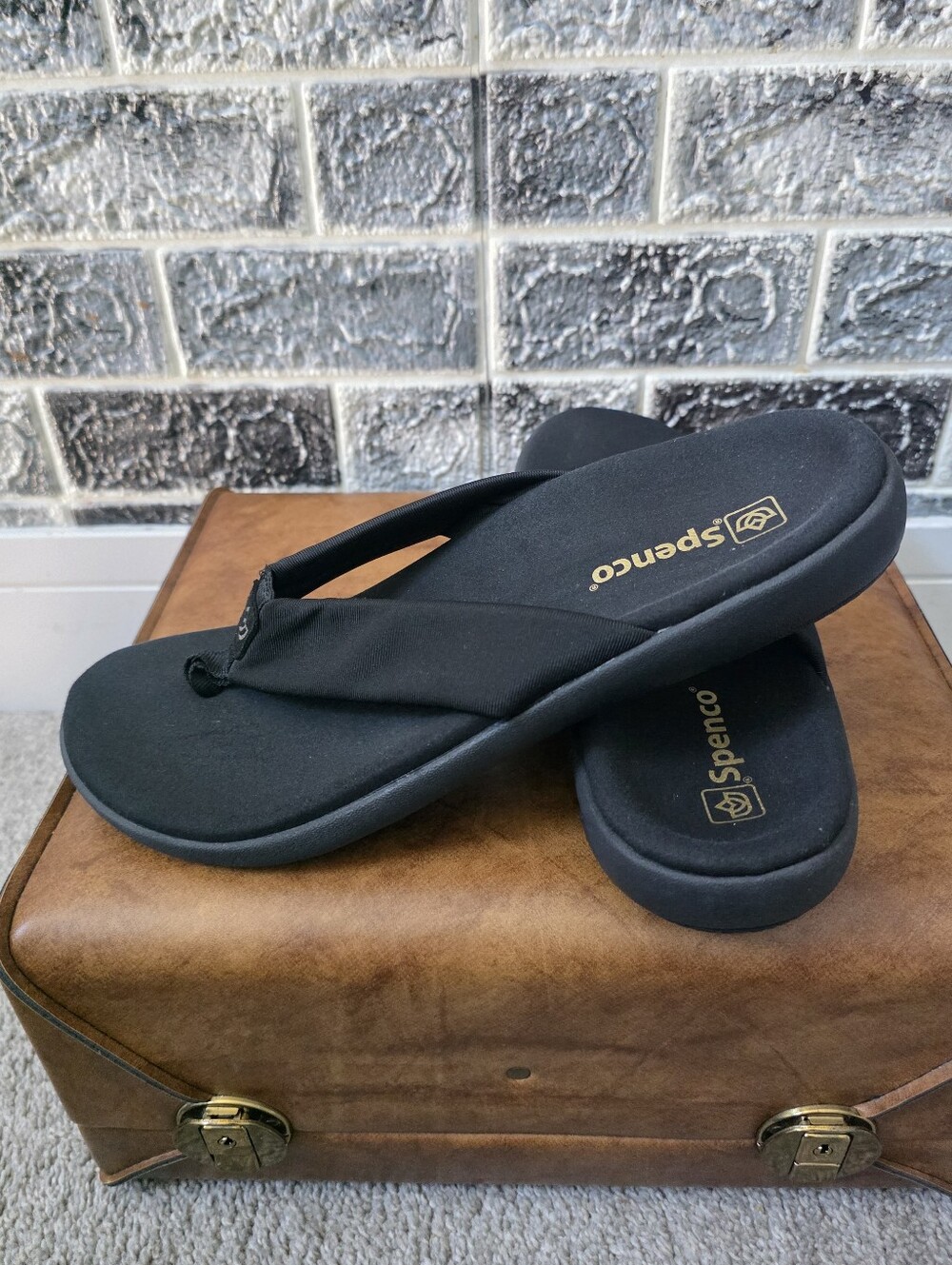 Spenco Women's Black Sandals Size 12 B